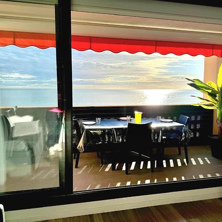1Ere Ligne Mer Piscine Parking Gratuit 르발카레스 외부 사진
